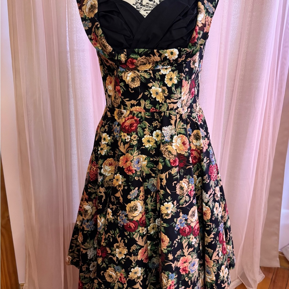 Lindy Bop Retro Floral Black with Sweetheart Neckline Fit and Flare Dress